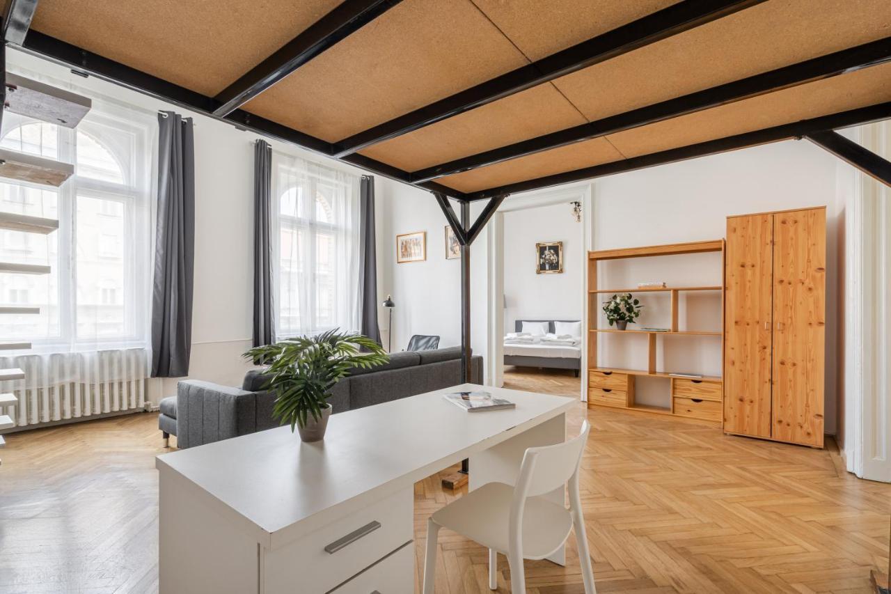 Setting Sun Apartment *